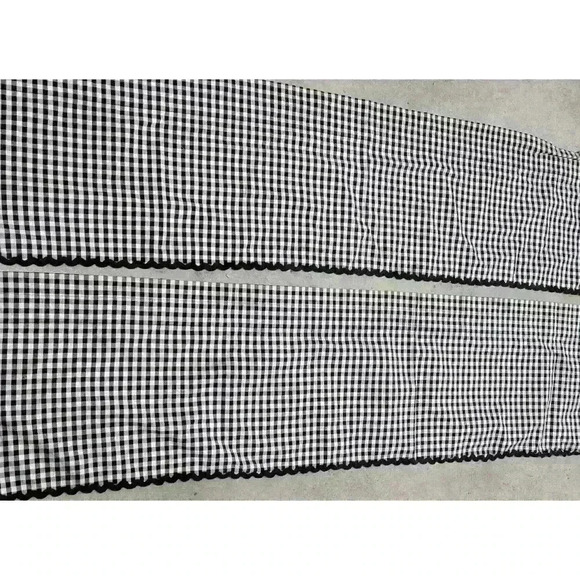 Pair-Balck and White Gingham Valances - Picture 2 of 4